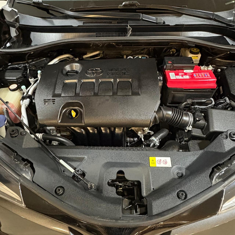 Toyota C-HR  5 pts. Base, CVT, a/ac. Aut., f. led, RA-17 2018